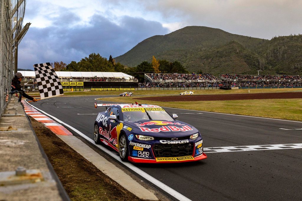 Another piece of Supercars action at Taupo.