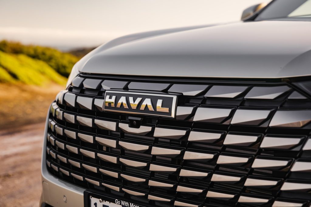 And no mistaking this is a Haval from the front end too, which features a massive shiny grille.