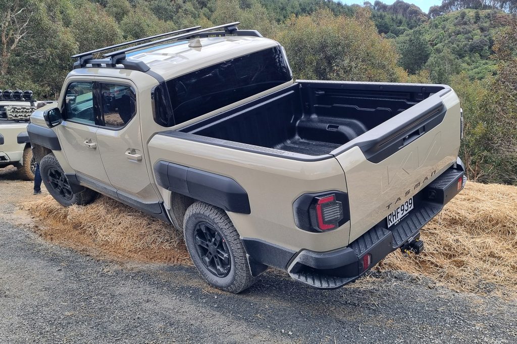 Kia Tasman articulation 