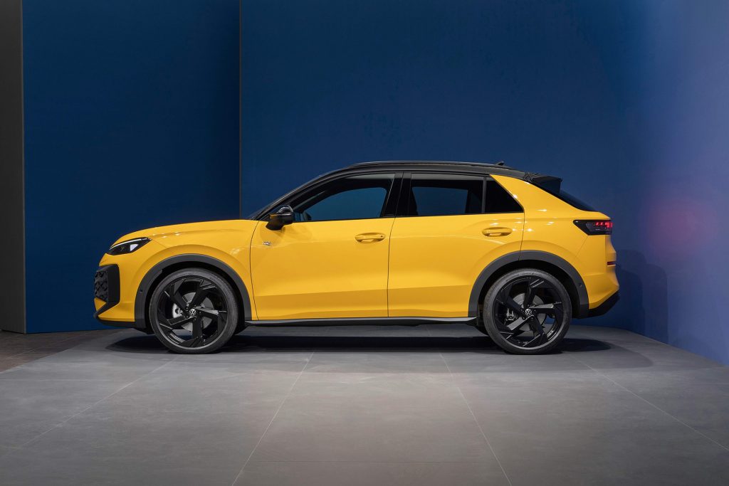 Bright colours and a black roof for new T-Roc.
