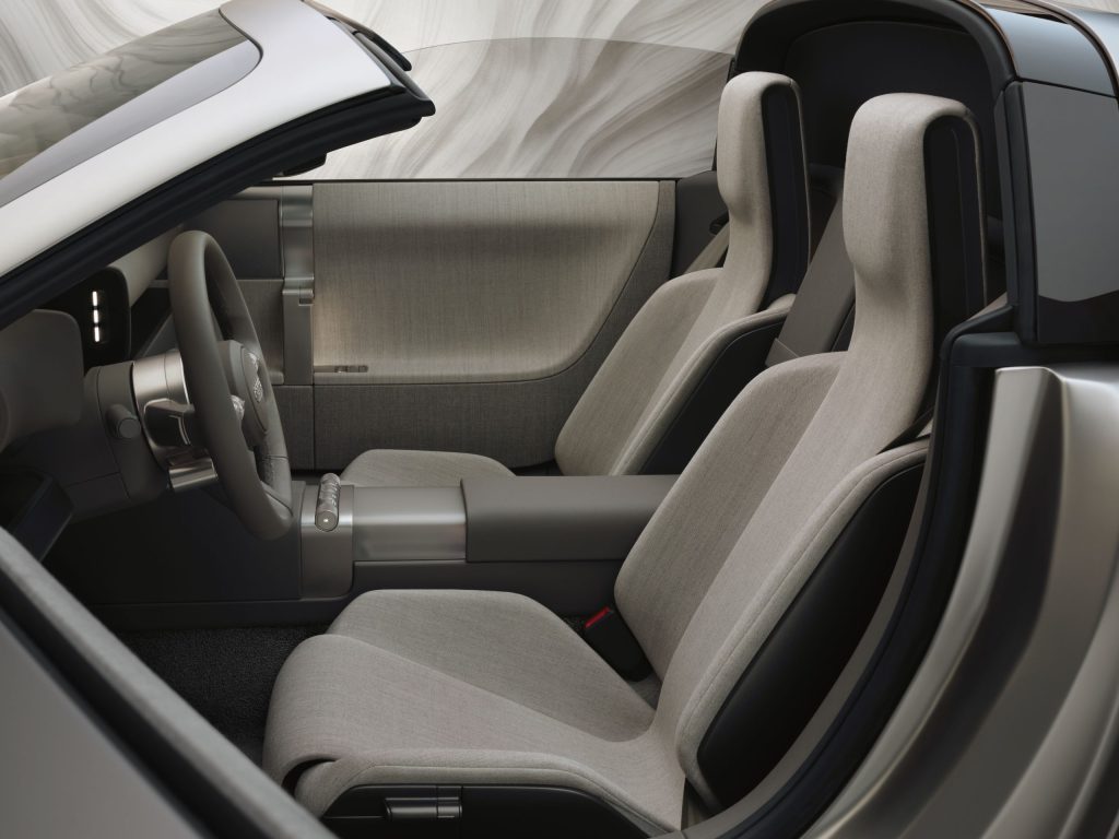 Fbric seats and aluminium trim for new TT.
