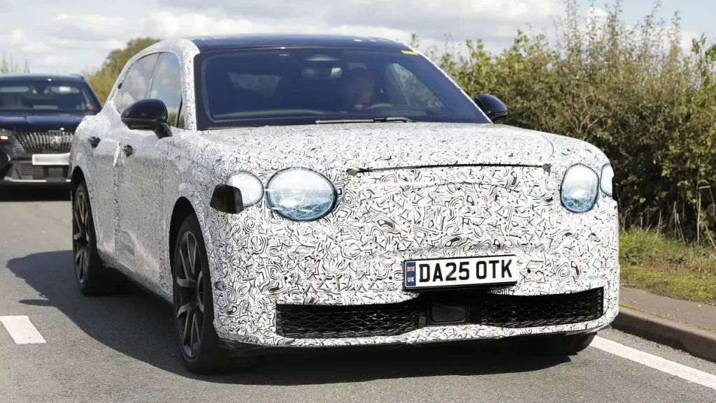 Hope the asymmetric headlights don't make it to production.