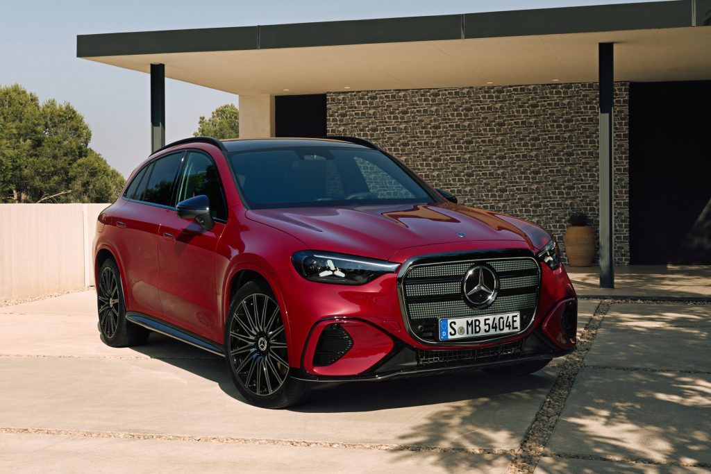 Brutal front end with large grille and air intakes.