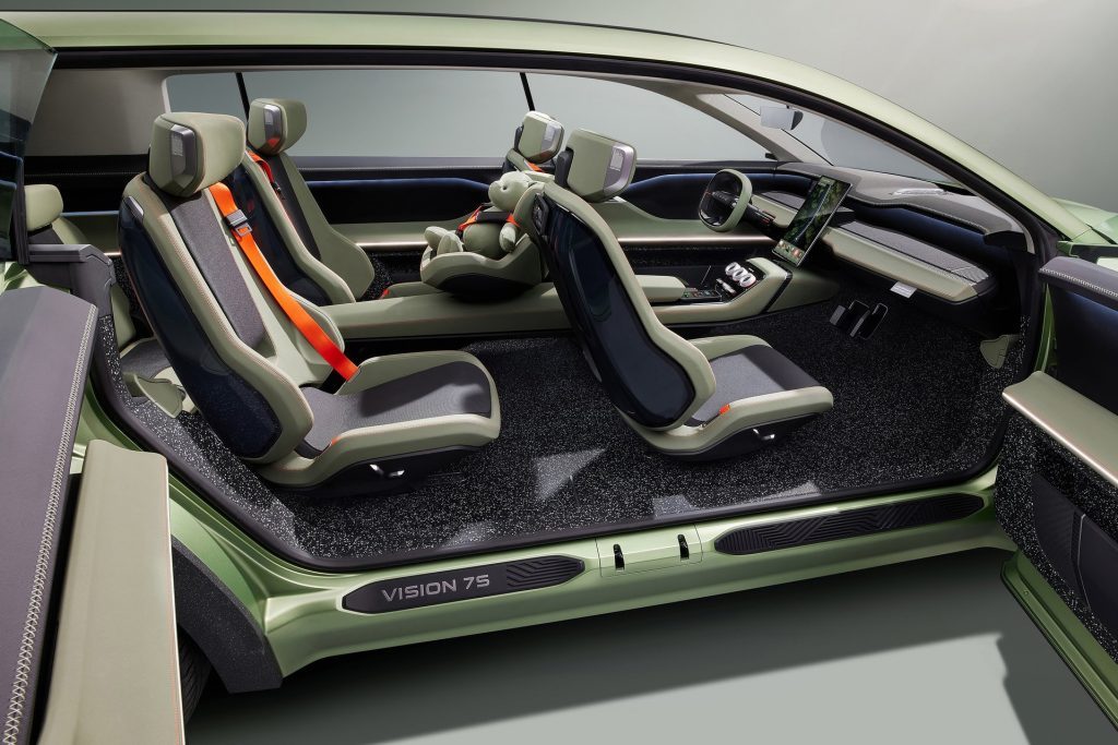 The three-row layout of the Vision 7S.