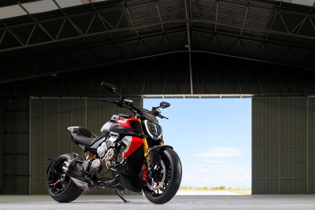 Looks even better without the MotoGP rider alongside.