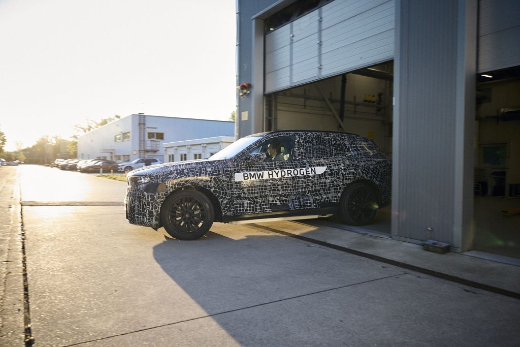 Here it is leaving the secret BMW hydrogen skunkworks in Germany. 
