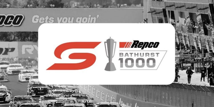 Bathurst 1000 black and white