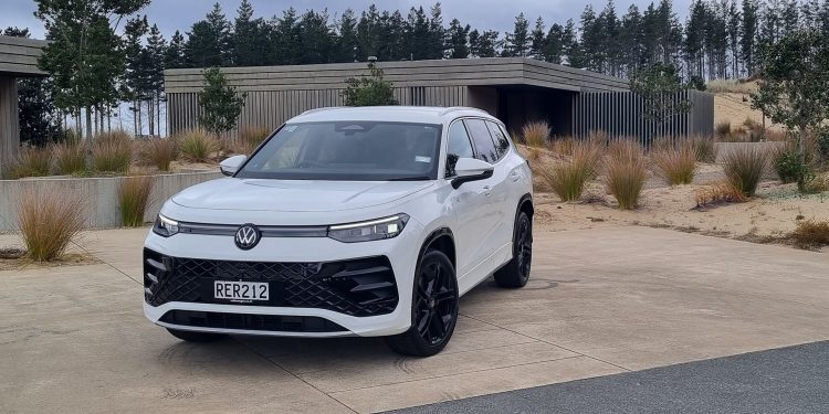 White VW Tayron on concrete