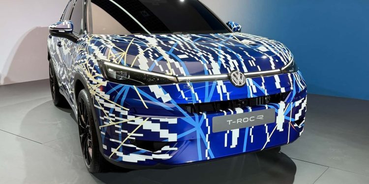 T Roc R in blue and white