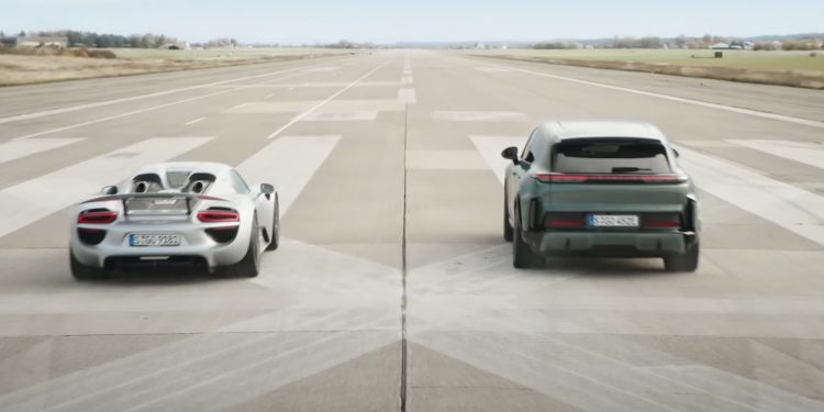 918 and Cayenne Turbo on concrete
