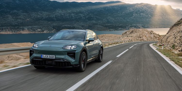 Porsche Cayenne Electric in green