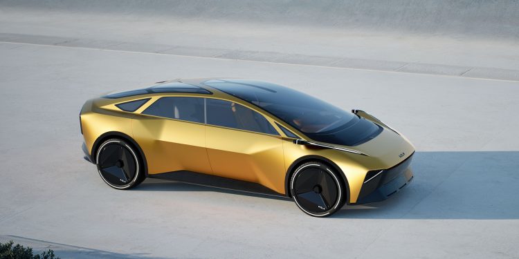 Kia Vision Meta Turismo in gold